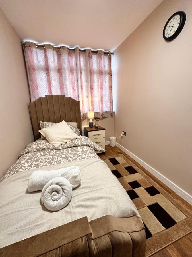 Canary Wharf Single Double And En-Suite Rooms Londres Exterior foto